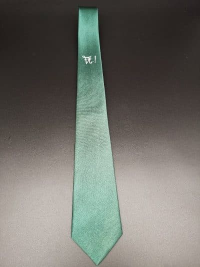 Bedruckte Krawatten mit Verbindungs-Zirkel und in Farben der Verbindung.