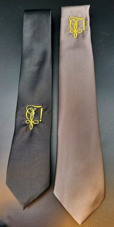 2 Satin Krawatte mit goldenen Zirkel bestickt