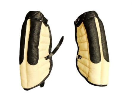 Paukstulp aus Baumwolle und Leder zum Pauken und Fechten. Vorderseite